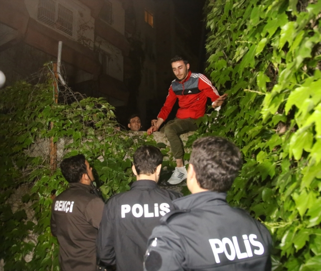 Adana'da sokağa çıkma kısıtlamasına uymayan kişi kovalamacayla yakalandı
