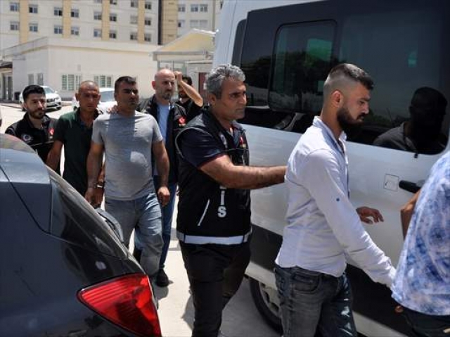 ​Adana'da uyuşturucu operasyonu: 13 gözaltı