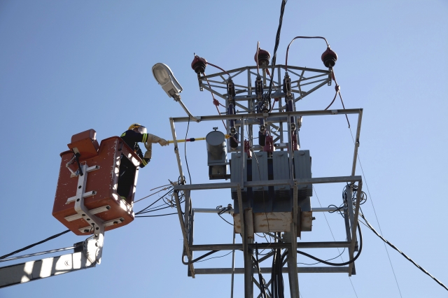 AEDAŞ'tan elektrik şebekelerine
müdahale edilmemesi konusunda uyarı