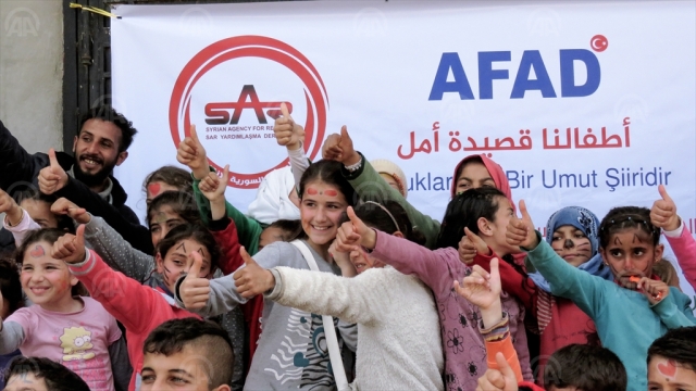 Afrinli yetim çocuklara eğlence programı
