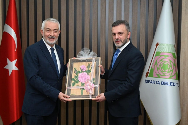 AK Parti Genel Başkan Yardımcısı Erkan Kandemir: Başkan Başdeğirmen, İyi Ki Varsınız!