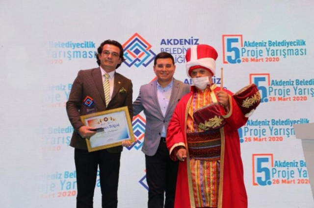 AKBB’den Isparta Belediyesine Sosyo ve
Kültürel Belediyecilik Uygulamaları Ödülü