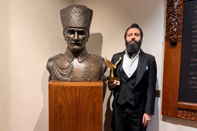 Akif Manaf Sağlık ve Barış &Ouml;d&uuml;l&uuml; Gazi Mustafa Kemal Atat&uuml;rk&rsquo;e İthaf Edildi