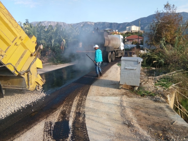 Alanya’da asfalt çalışmaları devam ediyor 