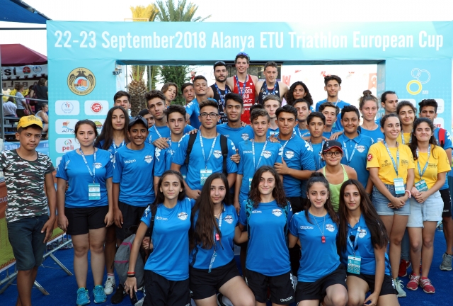 Alanya’da triatlon heyecanı sona erdi  