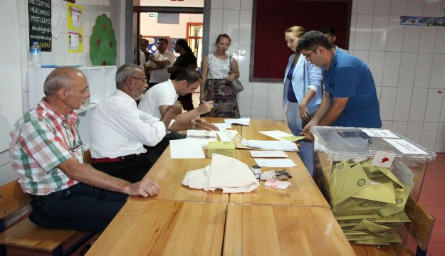 Alanya’da yerleşik yabancılar sandık başına gitti  