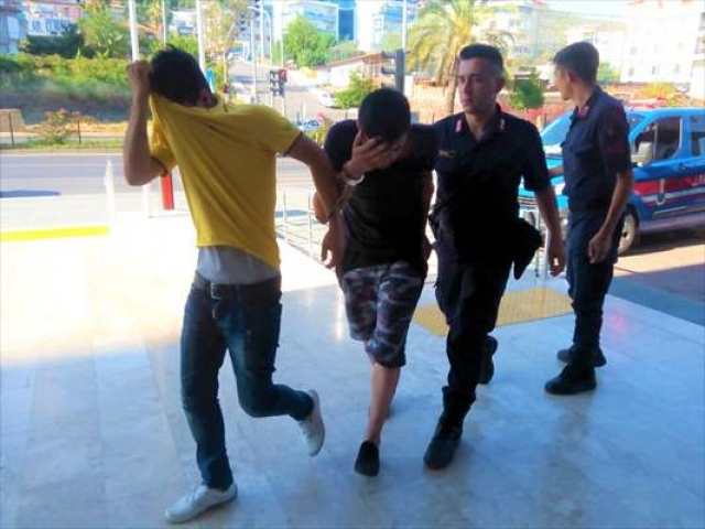 Alanya'da gürültü kavgası: 3 yaralı