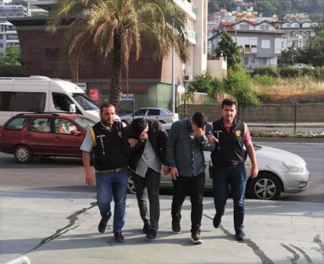 Alanya'da kuyumcu soygunu