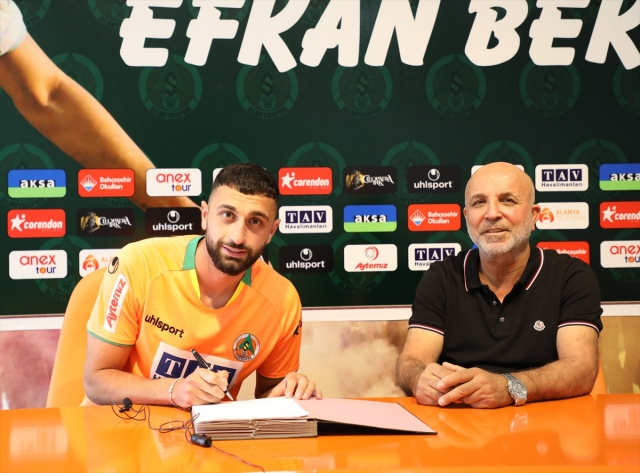 Alanyaspor'dan orta sahaya transfer