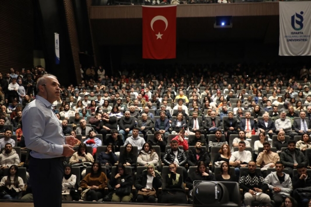 Amazon Başkan Yardımcısı Doç. Dr. Ruhi Sarıkaya, Yapay Zekanın Geleceğini Anlattı