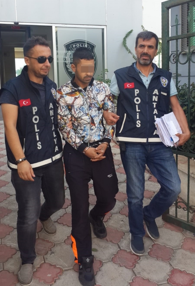 Antalya’da 16 ayrı camiden musluk çalan şüpheli yakalandı   