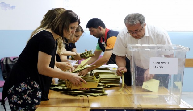 Antalya’da oylar sayılıyor 