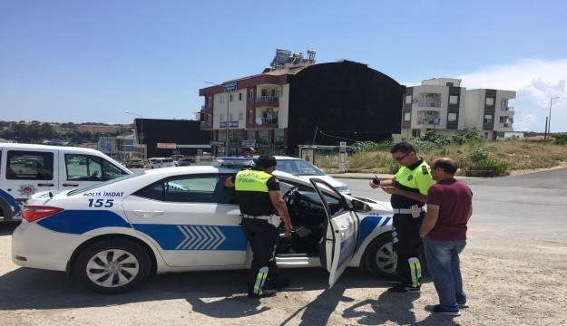 Antalya’da sürücüler seçici göz uygulaması ile denetlendi