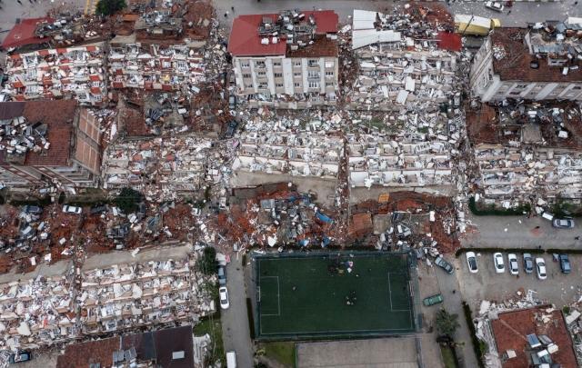 ​ANTALYA ODA VE BORSALARINDAN DEPREM BÖLGESİNE YARDIM ELİ
ŞİMDİ BİRLİK ZAMANI