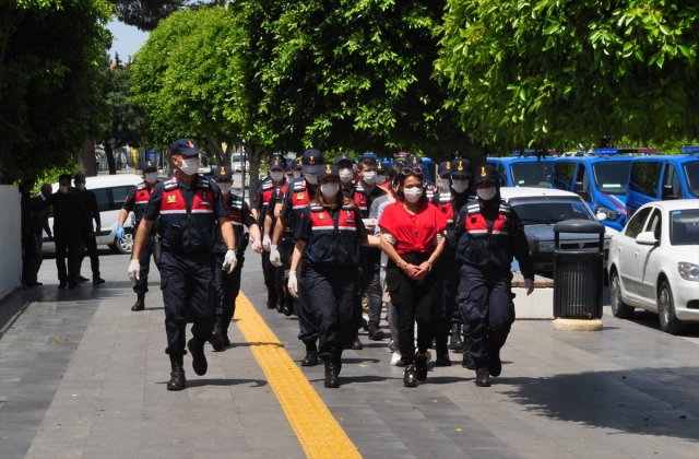 Antalya'da suç örgütü operasyonunda 23 tutuklama