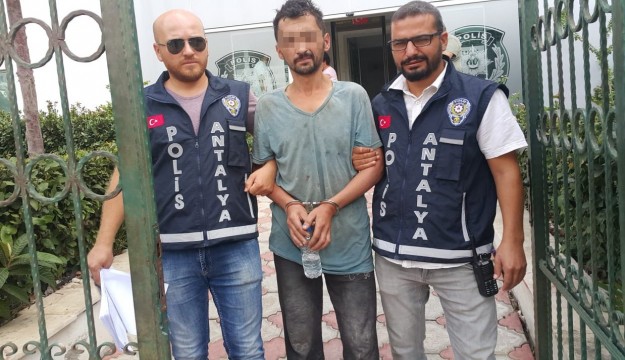 Antalya'da akü hırsızı yakalandı   