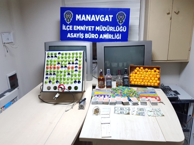 Antalya'da Depoya kumar baskını!