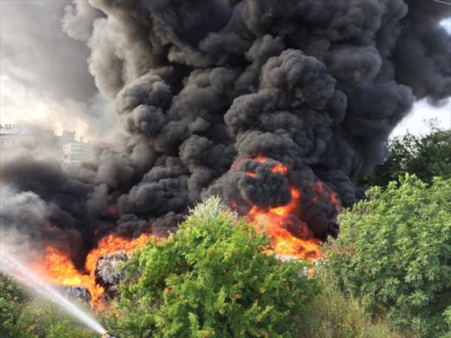 Antalya'da havai fişek atılan alanda yangın çıktı