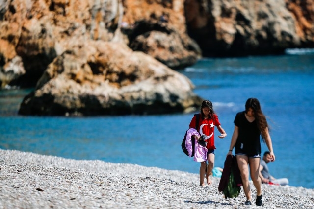 Antalya'da mart ayında deniz keyfi