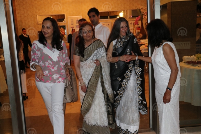 Antalya'da masalsı Hint düğünü