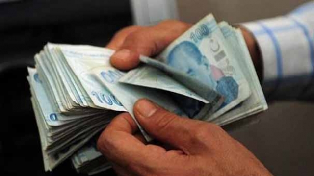 Antalya'da sokağa çıkma kısıtlamasını ihlal eden 951 kişiye para cezası