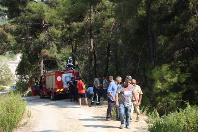 Antalya'da traktör uçuruma devrildi: 1 ölü, 1 yaralı