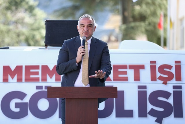 "Antalya'da turist hedefi 20-25 milyonlara doğru hızla büyüyecek"