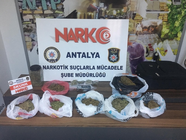 Antalya'da uyuşturucu operasyonu   