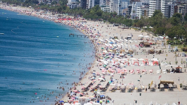 Antalya'ya gelen turist sayısında tüm zamanların rekoru kırıldı