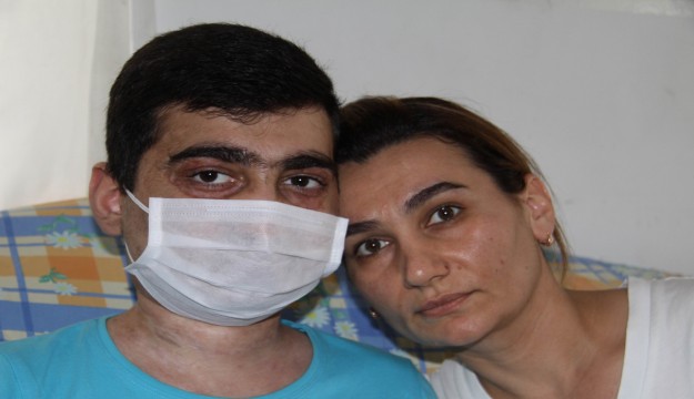 Aplastik anemi hastası 15 yaşındaki Cavit, 457 bin TL ile hayata tutunacak 