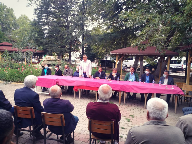 Atabey İlçesi İslamköy Köyü'nde tarım ve hayvancılık toplantısı