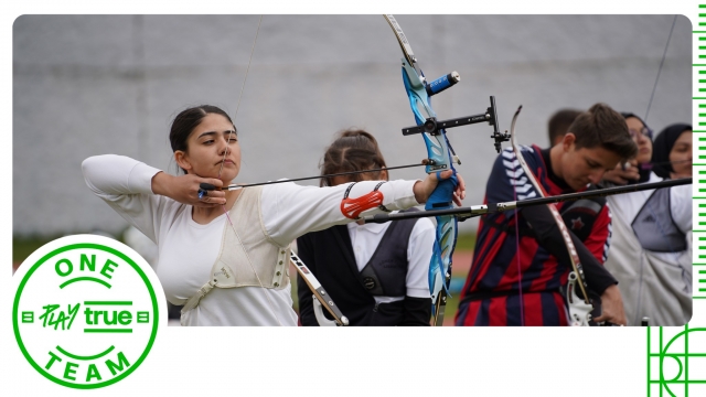 Atatürk Stadyumu'nda Okçuluk Yarışmaları Yapıldı