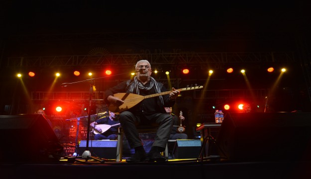 Azerin Ve Esat Kabaklı’dan Muhteşem Konser  