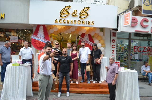 B&B ACCESSORIES IŞILTILI BİR AÇILIŞLA HİZMETİNİZE GİRDİ