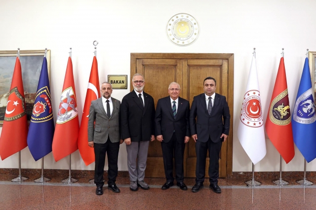 BAHADIR YENİŞEHİRLİOĞLU’NDAN MİLLİ SAVUNMA BAKANI YAŞAR GÜLER’E ZİYARET