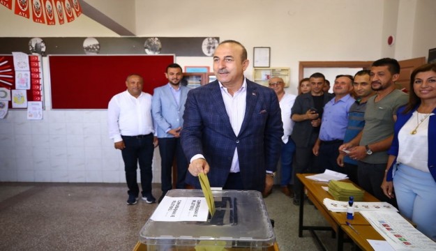 Bakan Çavuşoğlu’nun sandığından Erdoğan çıktı   