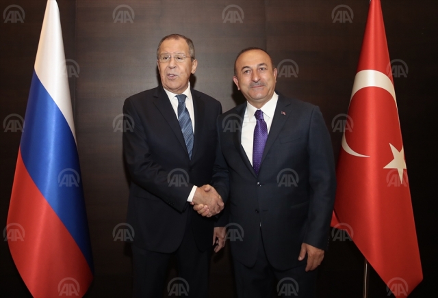 Bakan Çavuşoğlu, Rusya Dışişleri Bakanı Lavrov ile görüştü