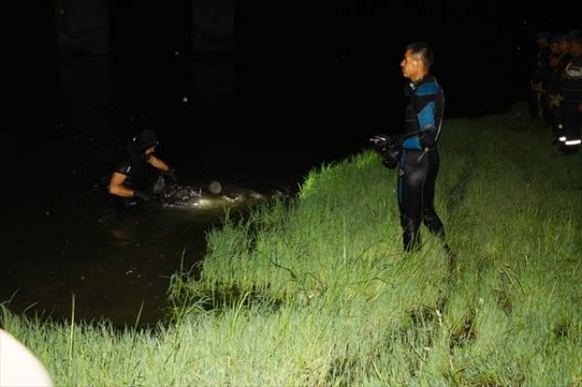 Balık tutmak için Ceyhan Nehri'ne giren genç kayboldu