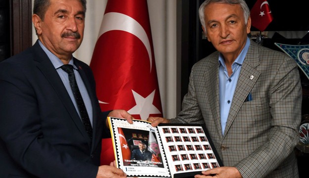 ​BAŞKAN GÜNAYDIN ULUSLARARASI PUL KATALOĞUNDA