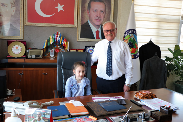 Başkan Heybeli koltuğu Çelik'e bıraktı