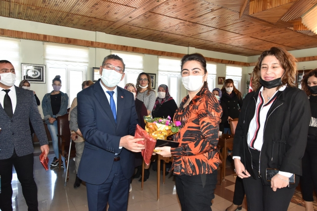 BAŞKAN VELİ GÖK 8 MART DÜNYA KADINLAR
GÜNÜNDE PERSONELİNİ UNUTMADI