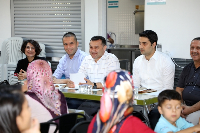 Başkan Yücel, kız yurdunda ailelerle buluştu   