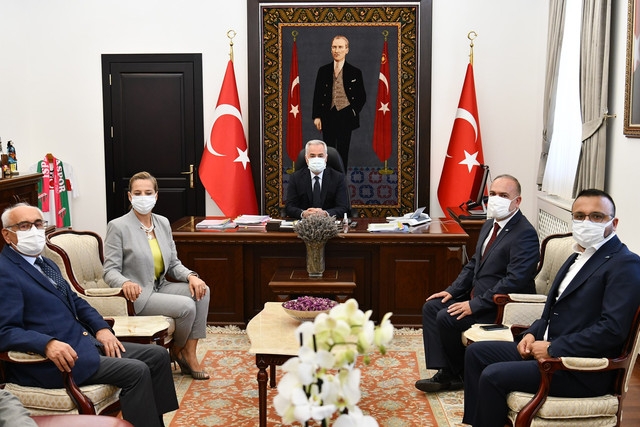 Batı Akdeniz İhracatçılar Birliği Isparta'da