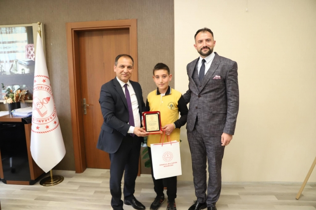 Baydur, Dereceye Giren Öğrencileri ve Öğretmenleri Ödüllendirdi