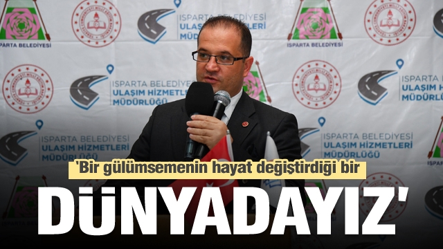 Bir gülümsemenin hayat değiştirdiği bir dünyadayız