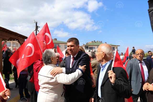 ​Burdur Belediye Başkanı Ercengiz mazbatasını aldı