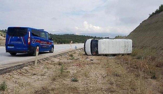 ​Burdur’da işçileri taşıyan minibüs kazası
