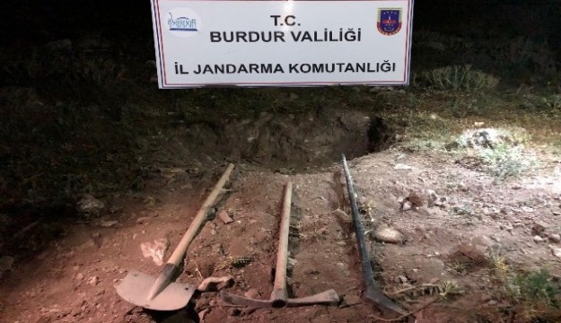 Burdur’da kaçak kazı operasyonu