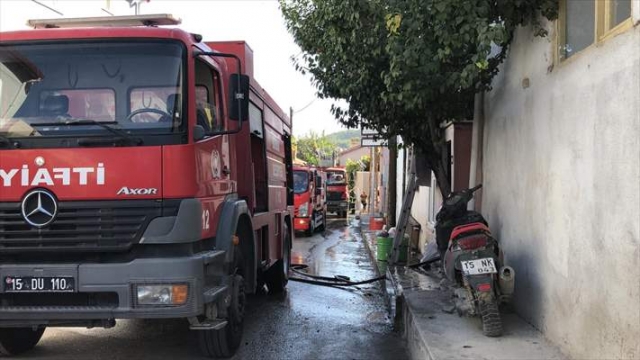 Burdur'da çatı yangını