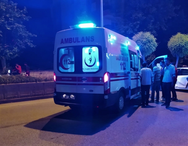 Burdur'da iki otomobil çarpıştı: 4 yaralı